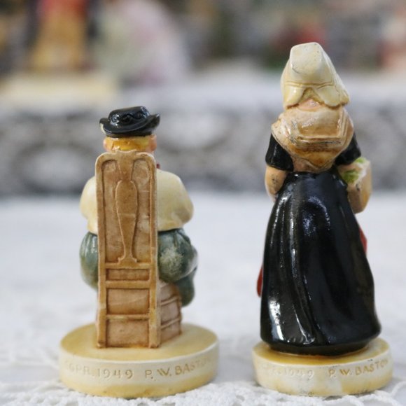 Sebastian Miniatures - Dutchman and Tulips - Picture 5 of 10